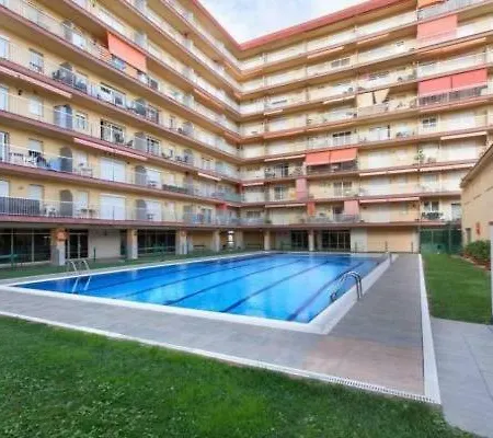 P2. Corpas, 4 Pax, * Malgrat de Mar